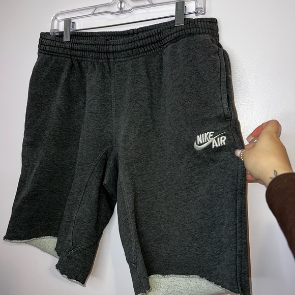 Nike Air Mens Gray Fleece Sweat Shorts - Picture 2 of 8